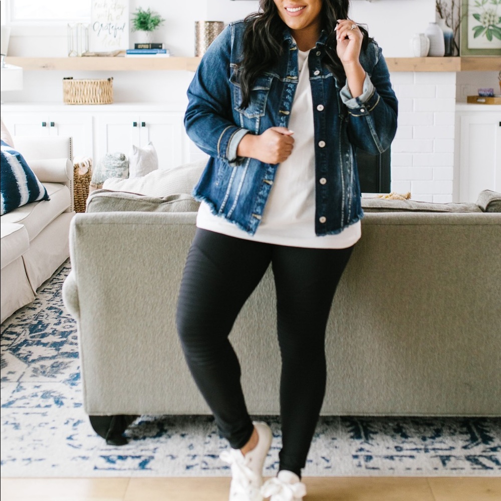 LAST SIZE❗️KanCan Frayed Dark Denim Jacket - Picture 7 of 8